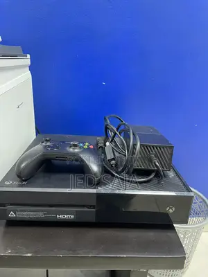 Xbox One 500GB (One Pad)