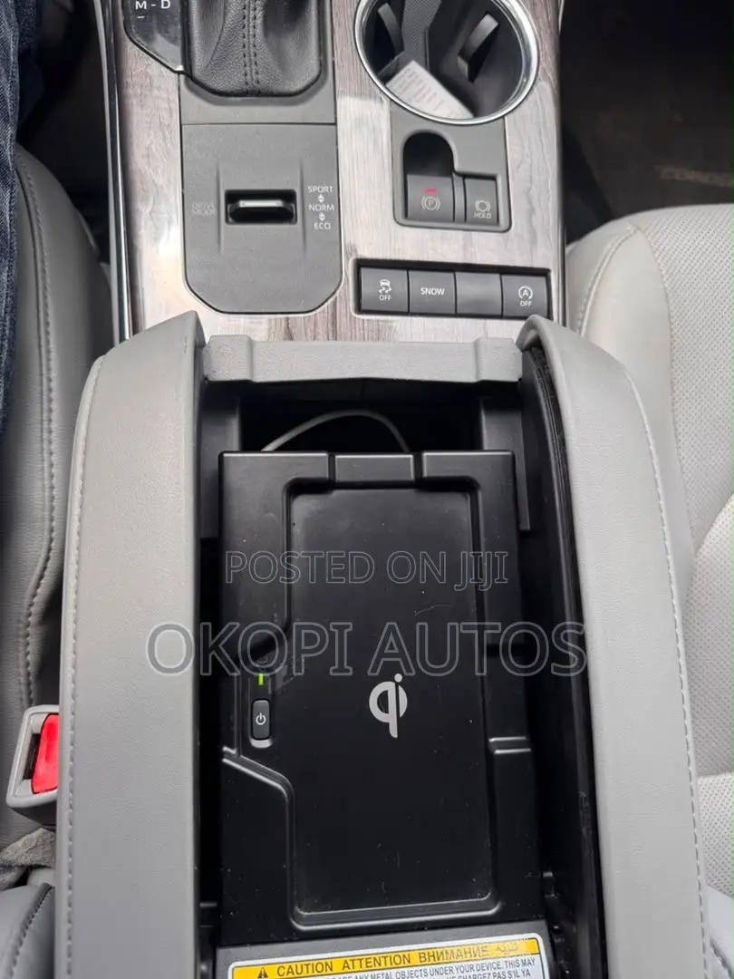 Toyota Highlander 2021 Silver