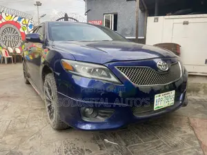 Toyota Camry SE 4dr Sedan (2.5L 4cyl 6AM) 2010 Blue