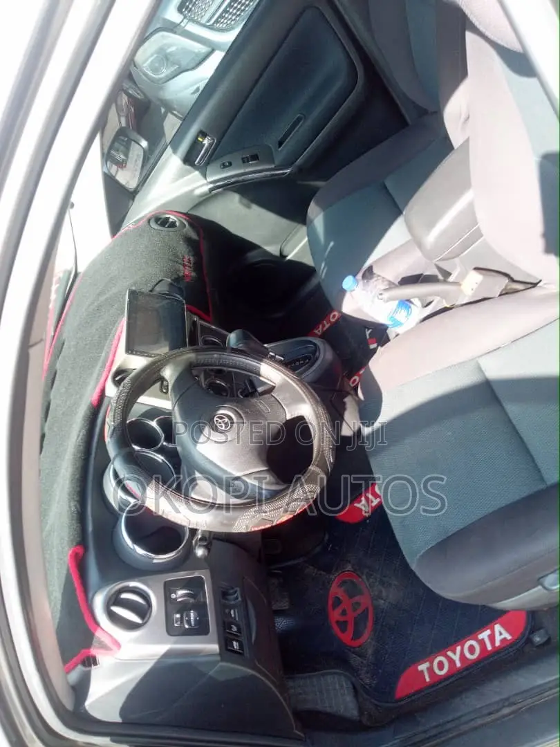 Toyota Matrix 2006 Gray