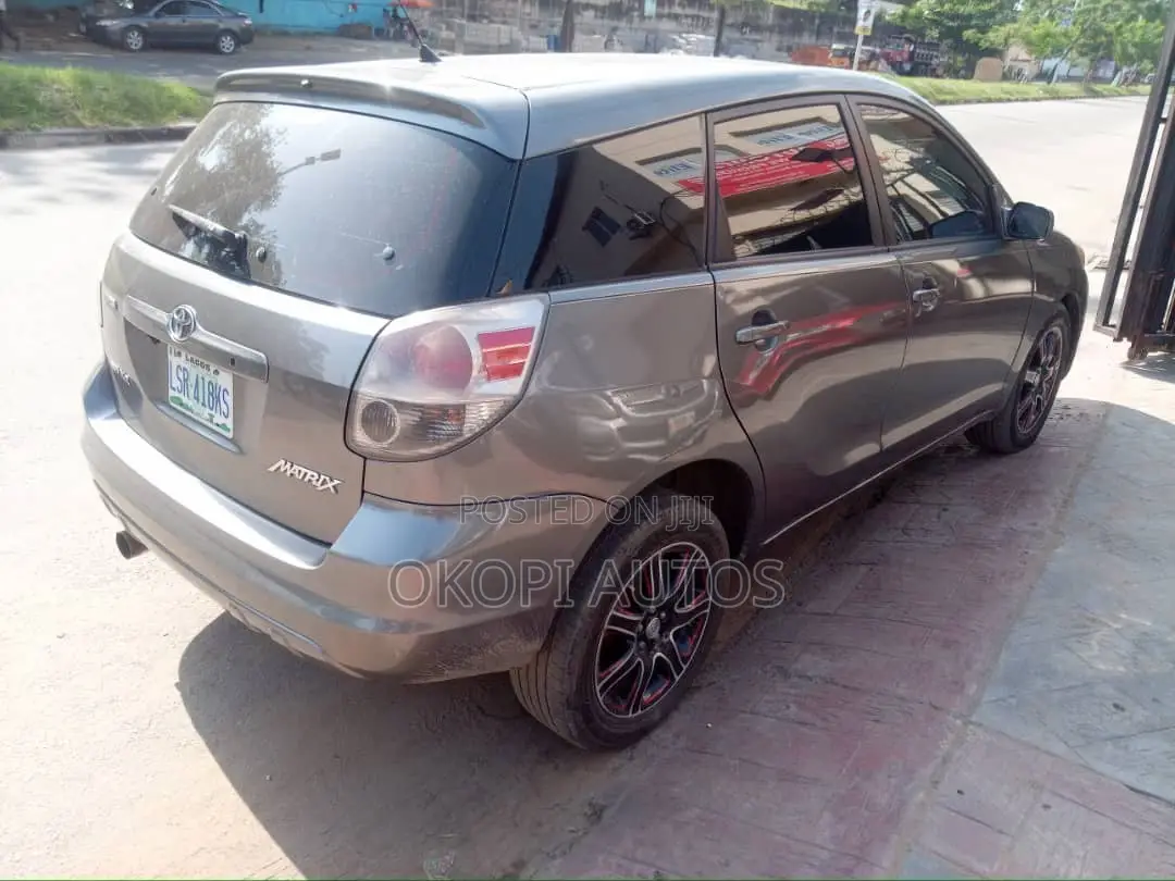 Toyota Matrix 2006 Gray