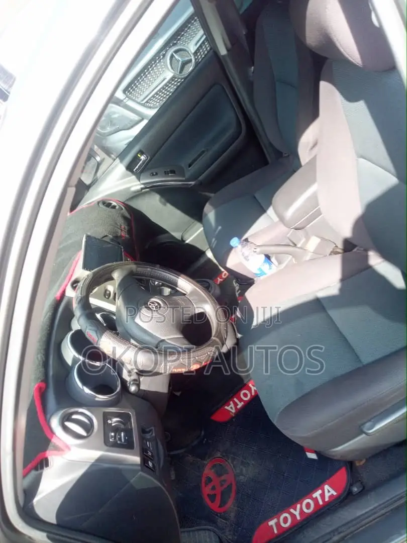 Toyota Matrix 2006 Gray