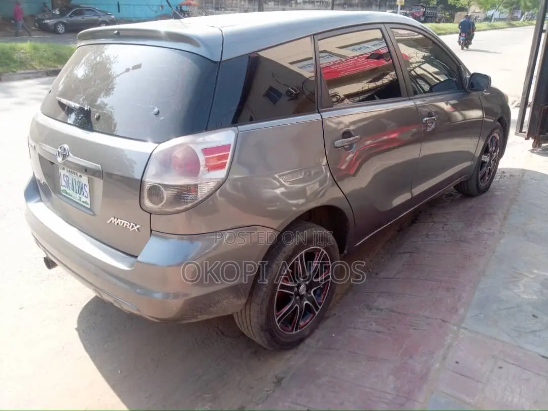 Toyota Matrix 2006 Gray
