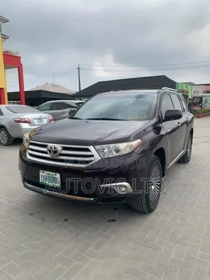 Toyota Highlander Limited 3.5l 4WD 2013 Red
