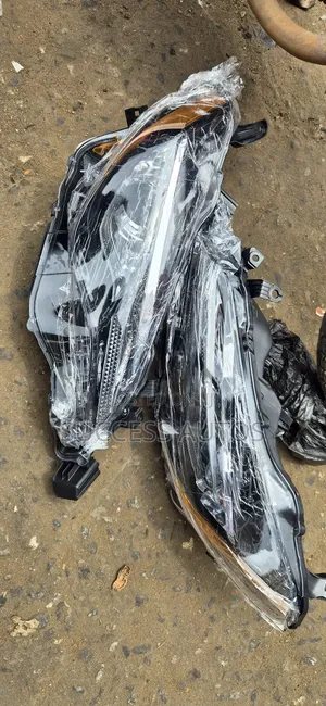 Complete Front Bumper Corolla 2020 SE