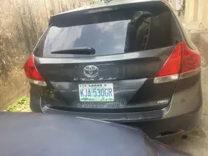 Toyota Venza 2010 Gray