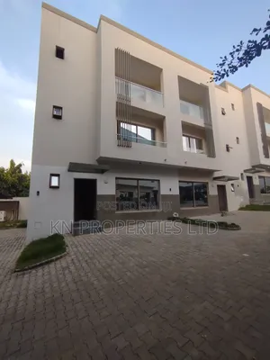 4bdrm Duplex in Corner Piece Maitama for sale