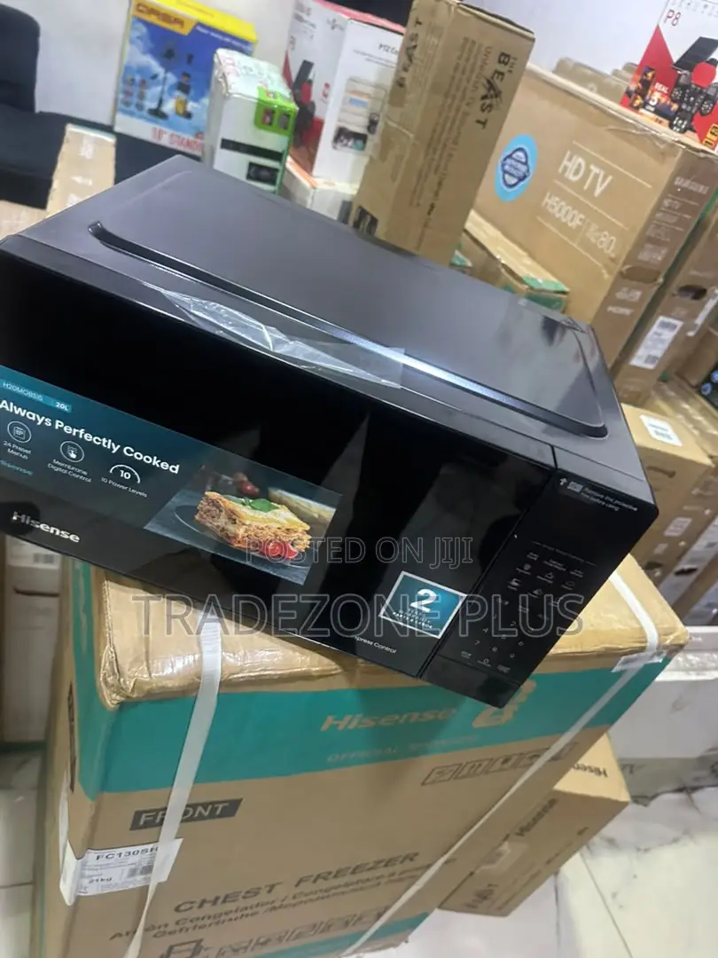 Hisense Digital 700W Microwave for Easy Food Warming