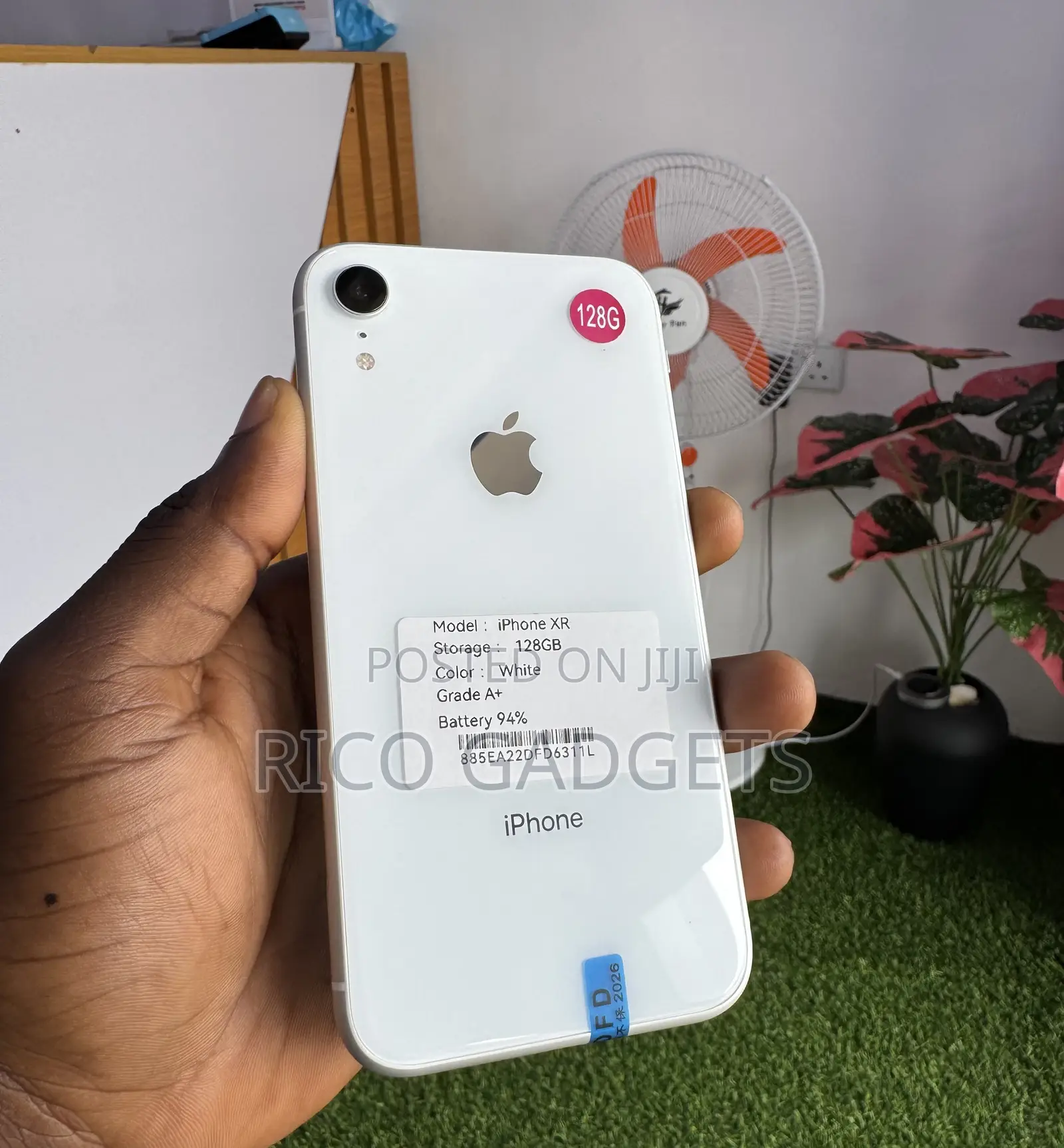 Apple iPhone XR 128 GB White