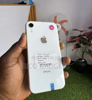 Apple iPhone XR 128 GB White