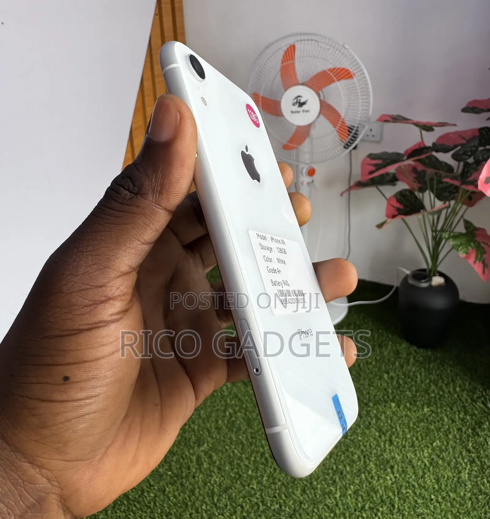 Apple iPhone XR 128 GB White