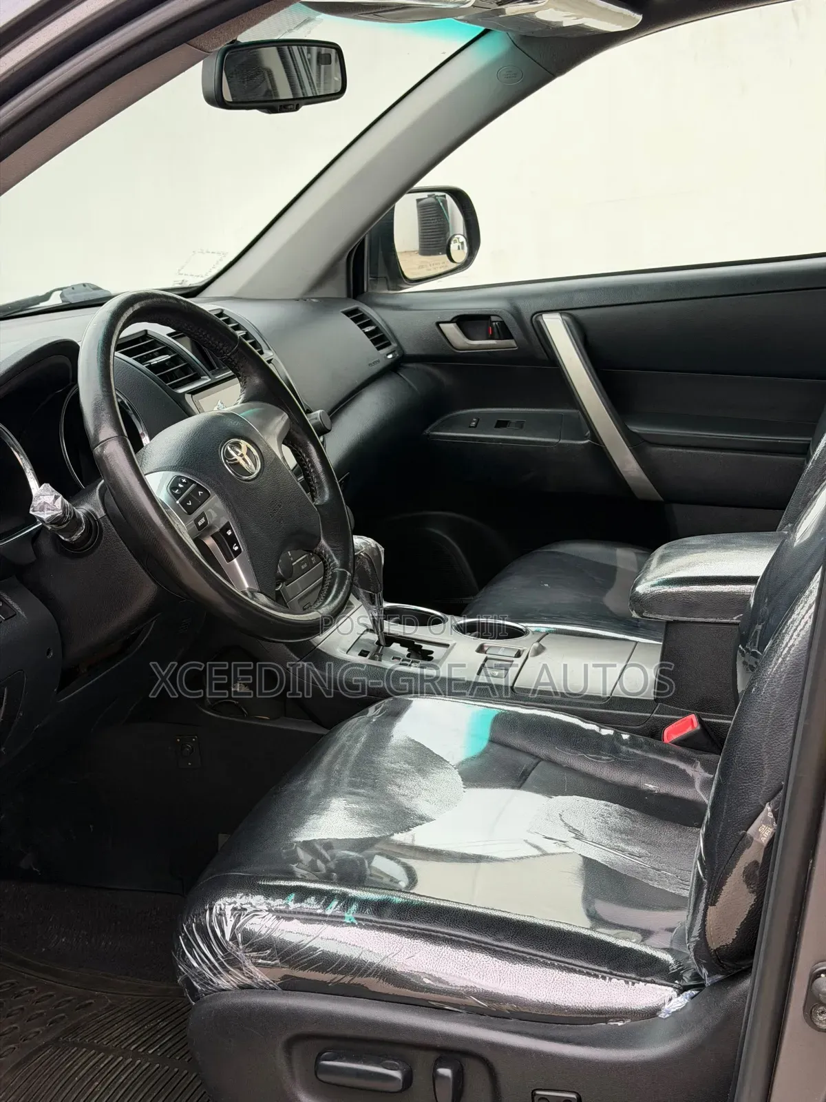 Toyota Highlander SE 2012 Gray