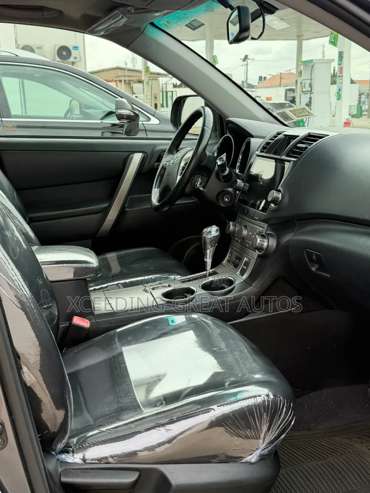 Toyota Highlander SE 2012 Gray