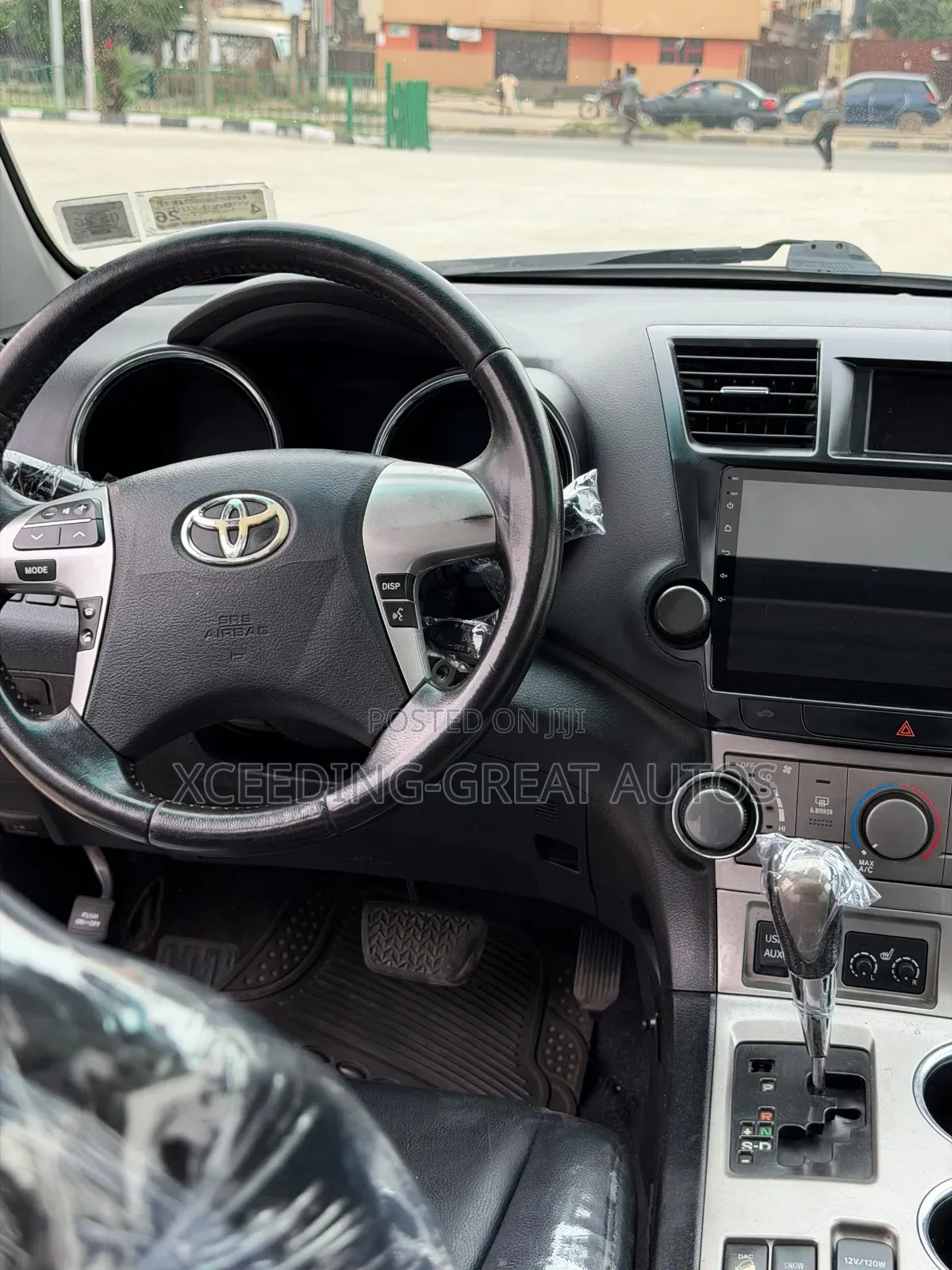 Toyota Highlander SE 2012 Gray
