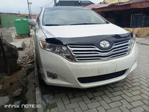 Toyota Venza 2010 White