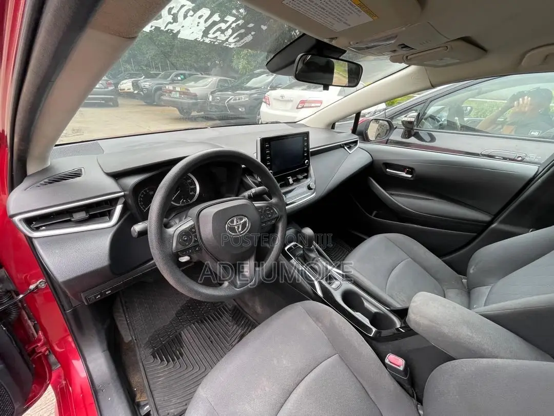 Toyota Corolla LE 2020 Red