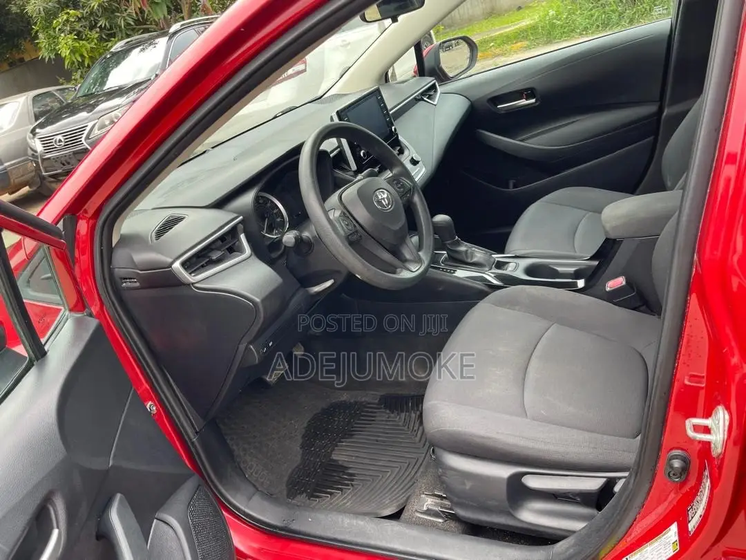 Toyota Corolla LE 2020 Red