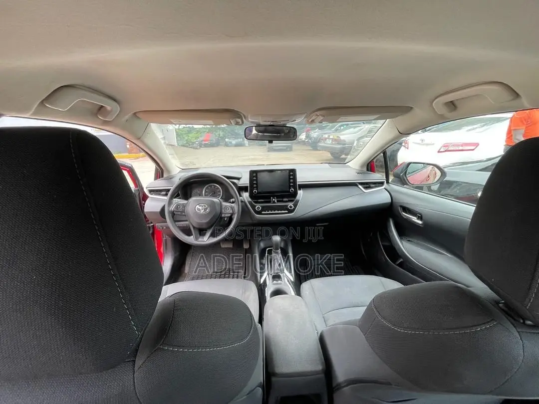 Toyota Corolla LE 2020 Red