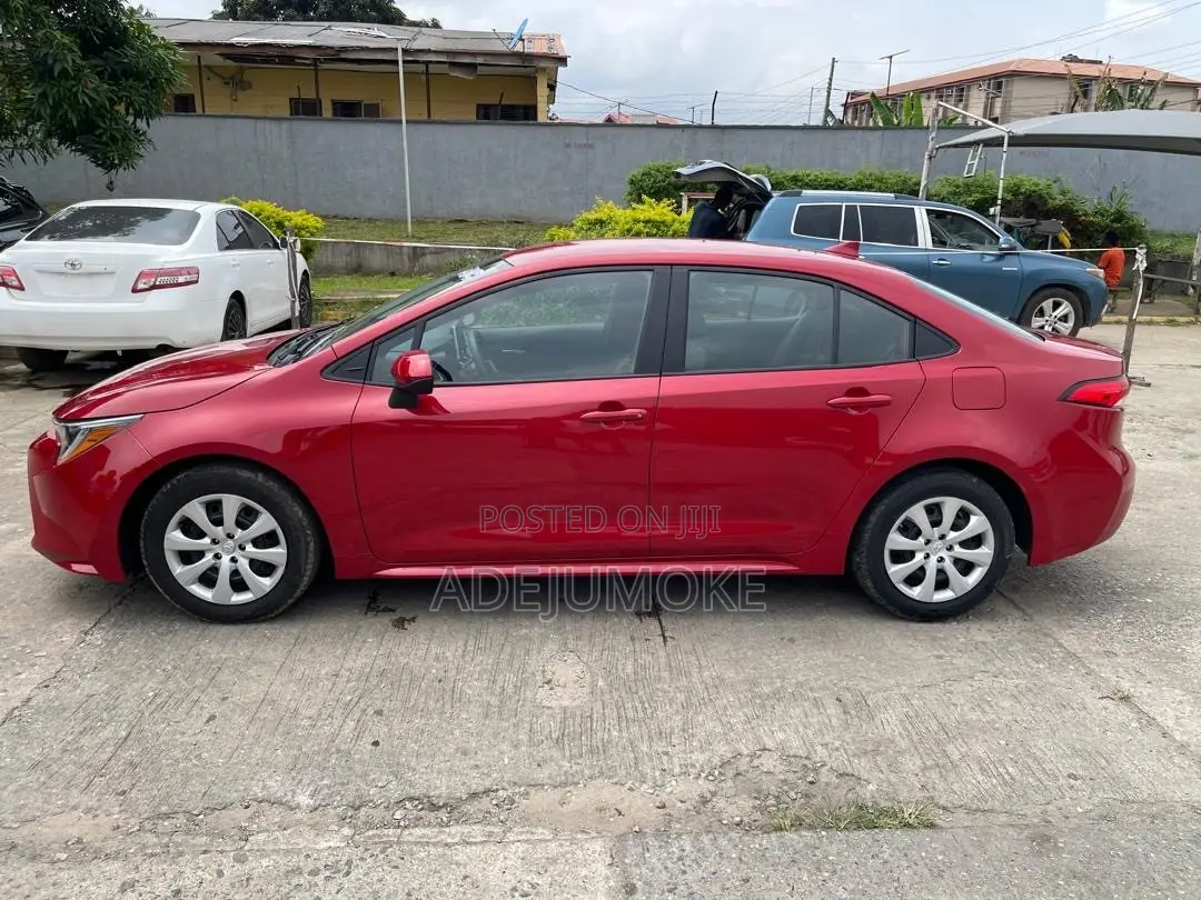Toyota Corolla LE 2020 Red