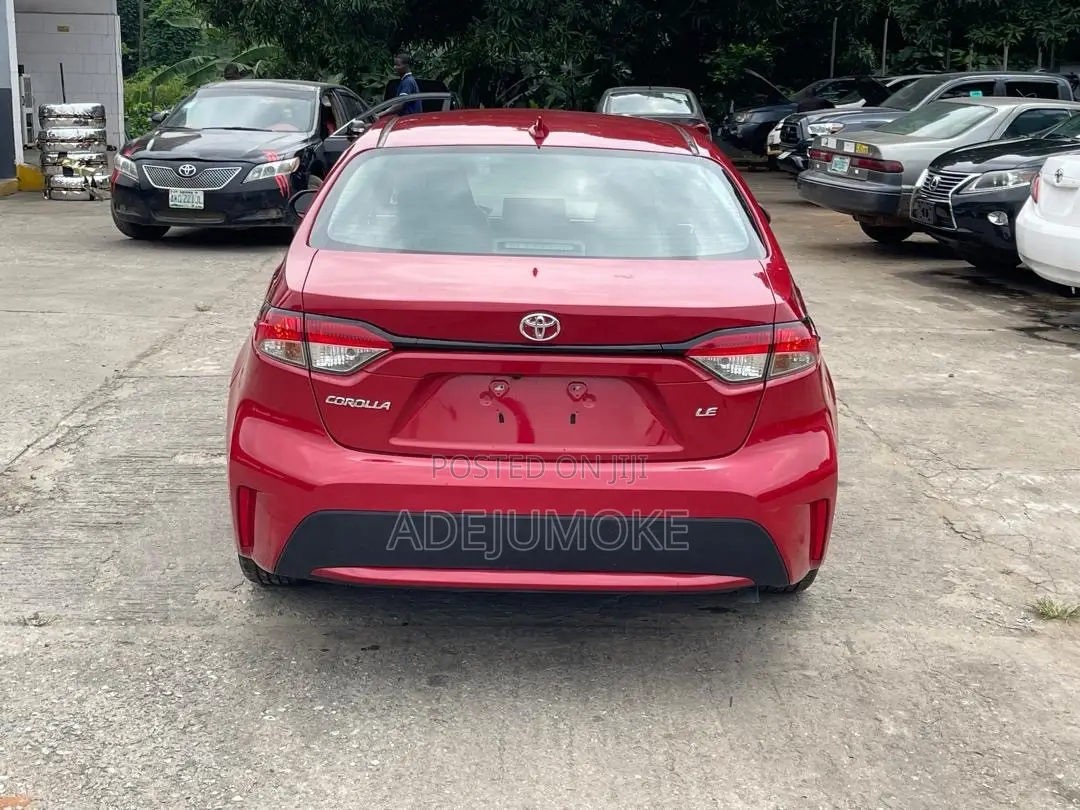 Toyota Corolla LE 2020 Red
