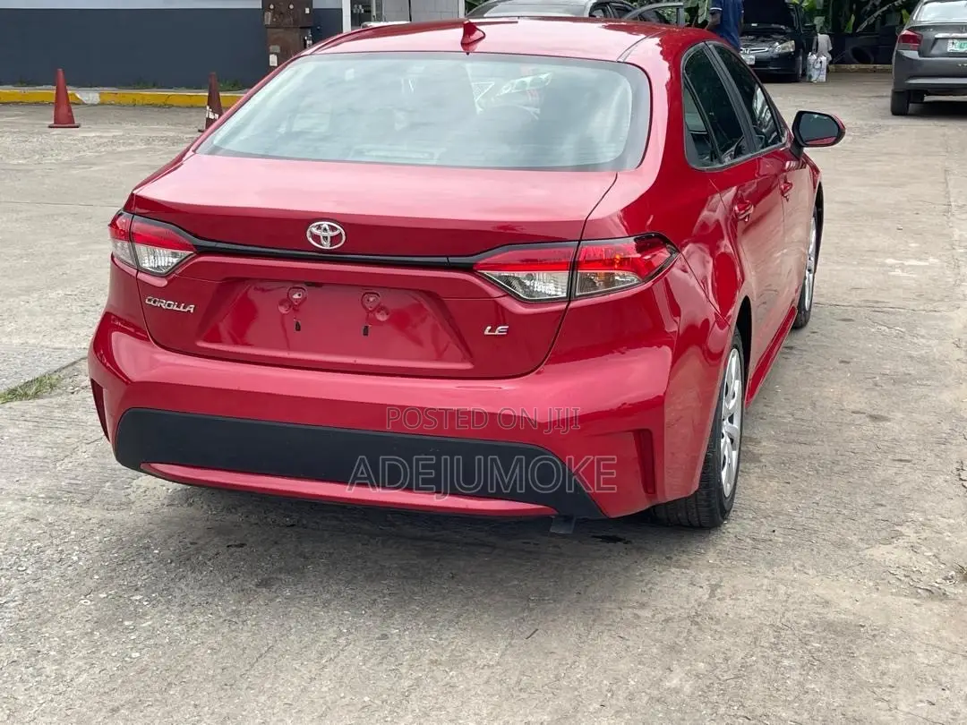 Toyota Corolla LE 2020 Red