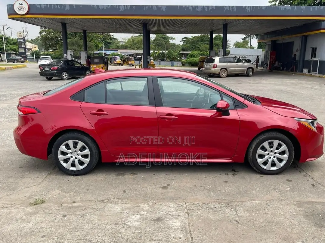 Toyota Corolla LE 2020 Red