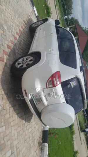 Toyota RAV4 2.5 Limited 4x4 2010 White