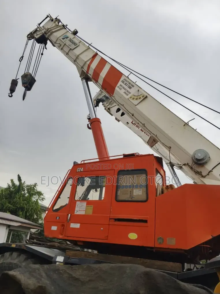 Sharp Mobile Cranes for Lease
