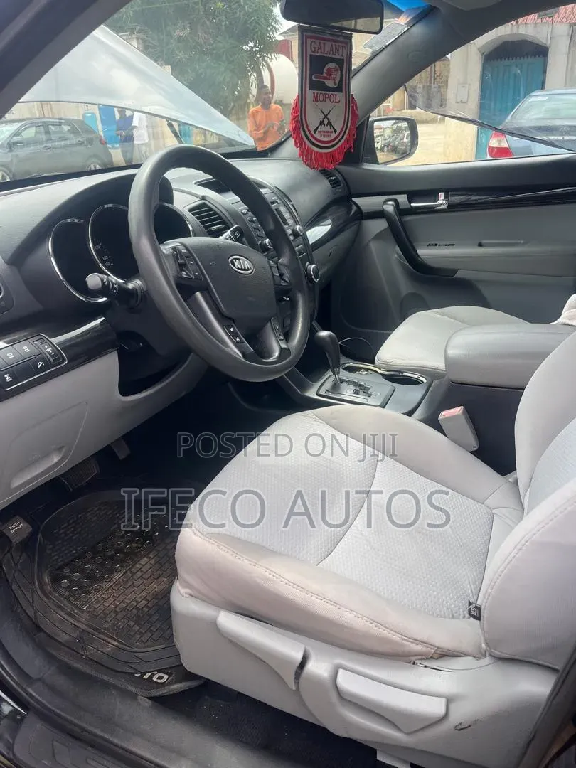 Kia Sorento 2013 Black
