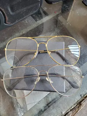 4 Aviators Glasses Frames of Varying Sizes Plus 2 Free Cases