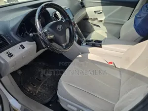 Toyota Venza 2010 White