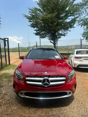 Mercedes-Benz GLA 250 2016 Red