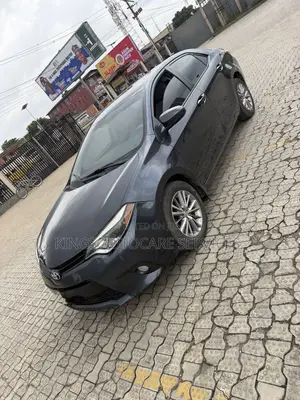 Toyota Corolla LE 4dr Sedan (1.8L 4cyl CVT) 2015 Gray