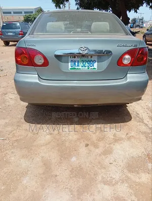 Toyota Corolla LE 2004 Gray