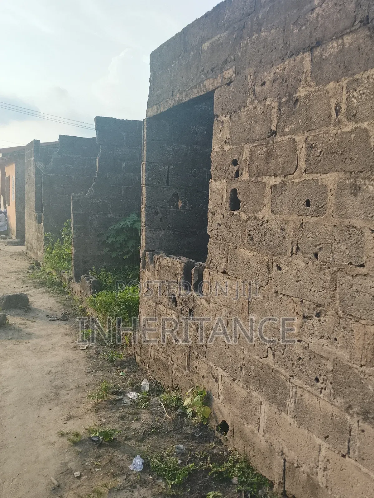 Uncompleted 2bedroom Flat