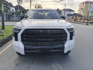 Toyota Tundra Limited CrewMax 5.5' Bed 2024 White