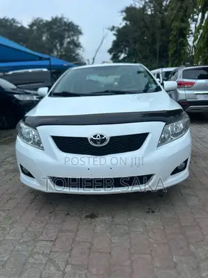 Toyota Corolla 2010 White