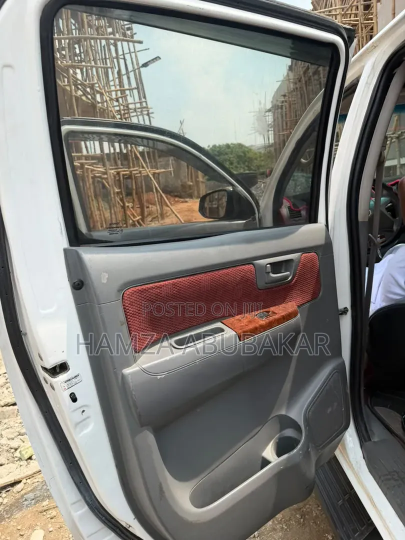 Toyota Hilux 2017 White