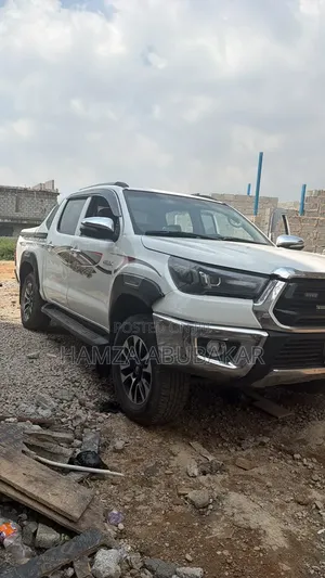 Toyota Hilux 2017 White