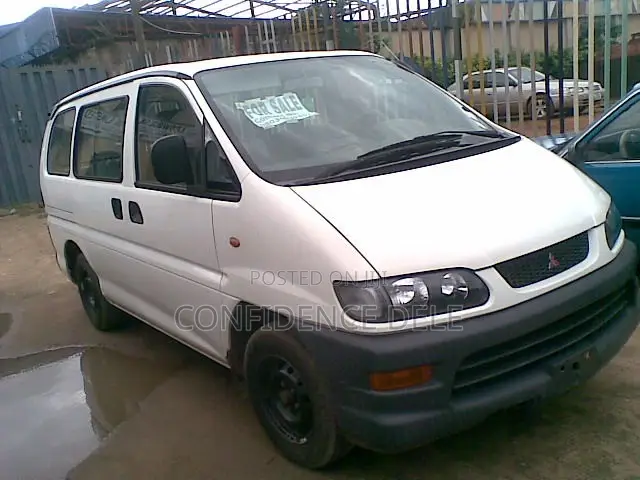 Mitsubishi L300 2000 White