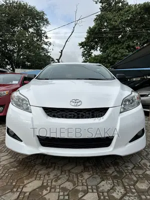 Toyota Matrix 2010 White