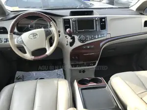 Toyota Sienna Limited 7 Passenger 2012 White