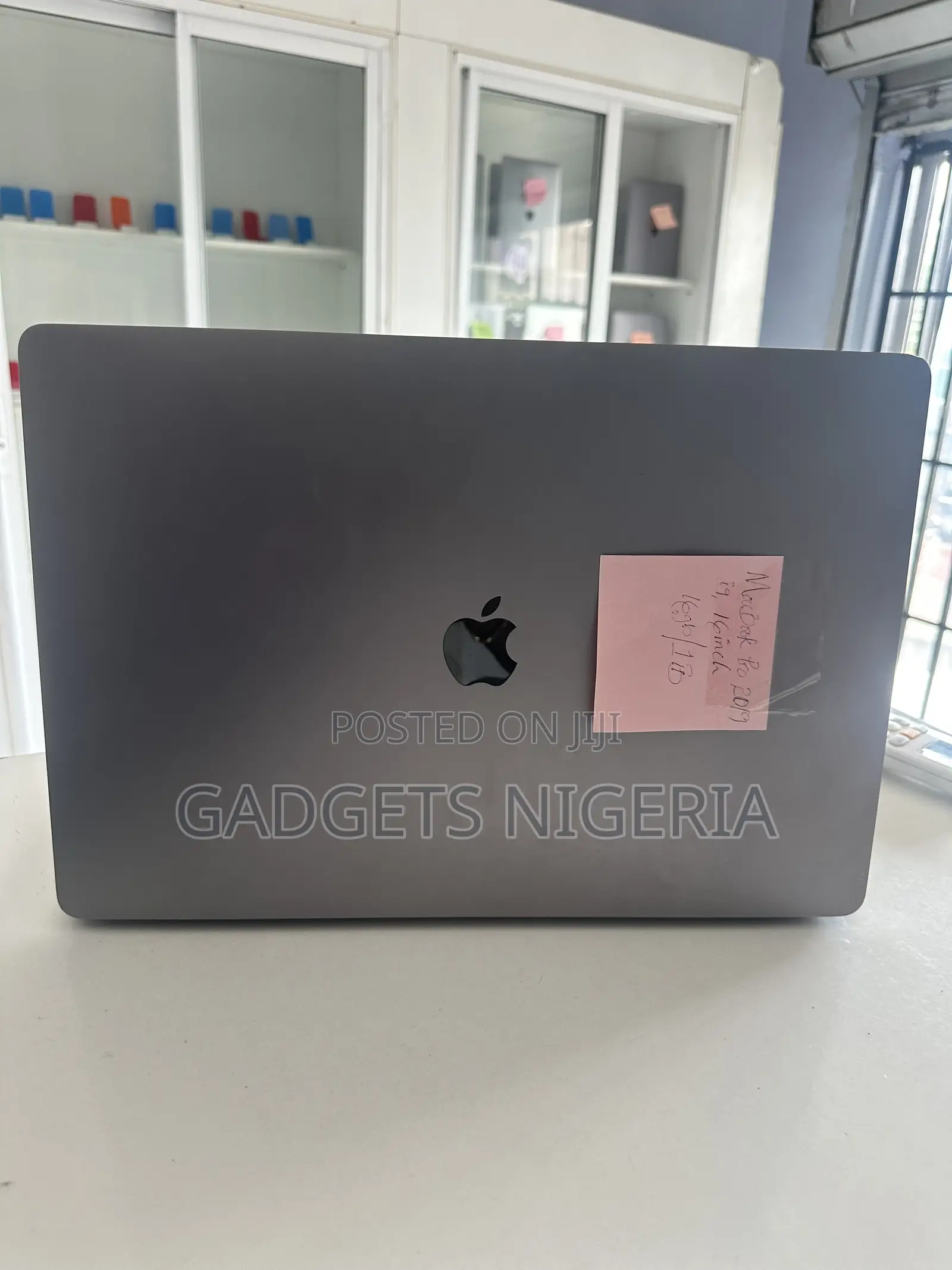 Laptop Apple MacBook Pro 2019 16GB Intel Core i9 SSD 1T