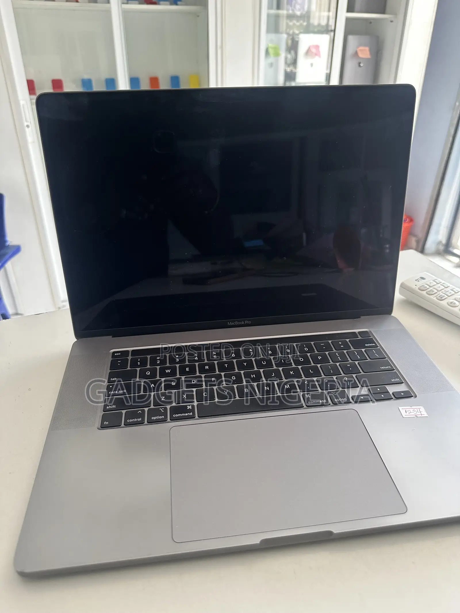 Laptop Apple MacBook Pro 2019 16GB Intel Core i9 SSD 1T