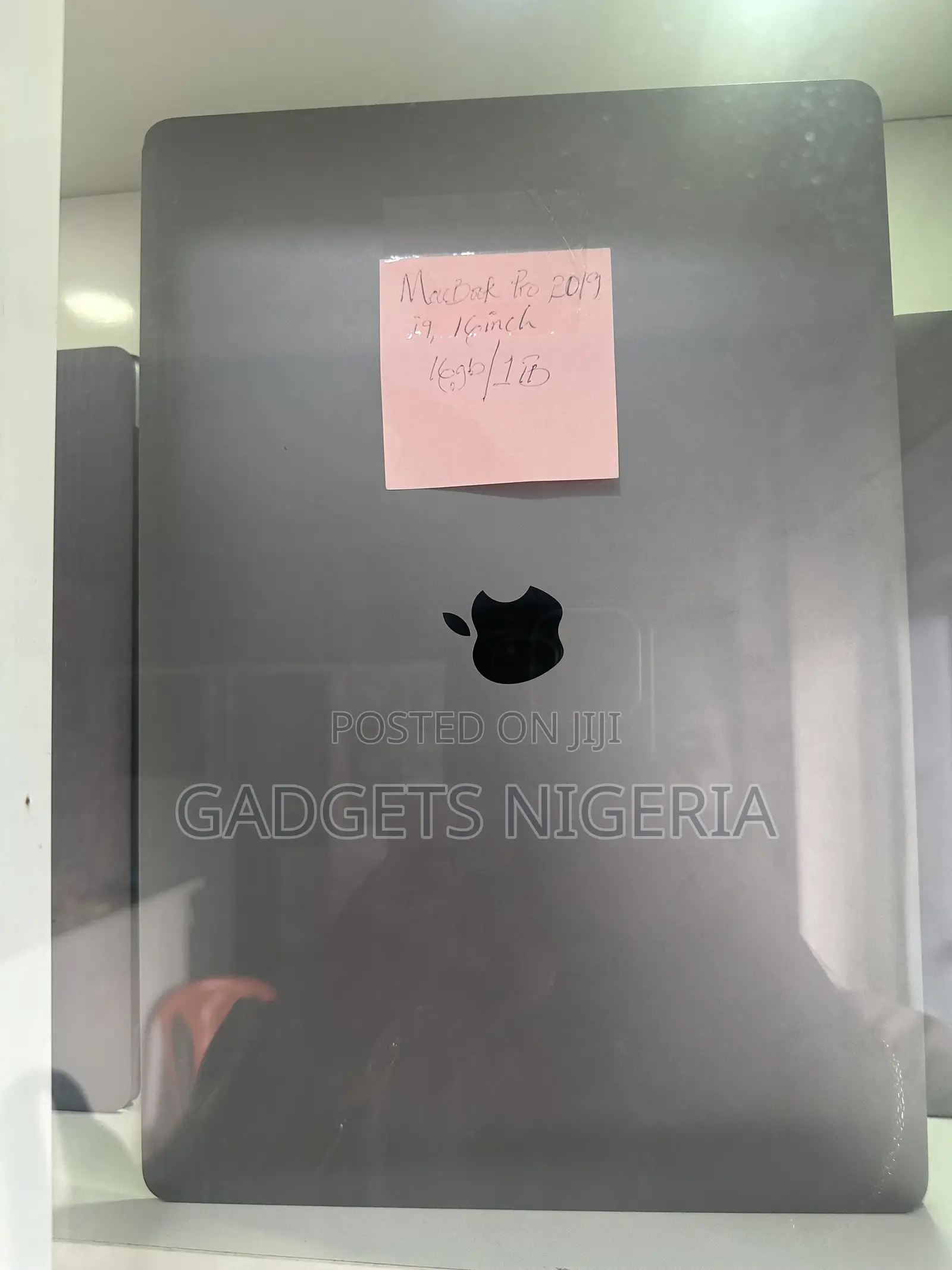 Laptop Apple MacBook Pro 2019 16GB Intel Core i9 SSD 1T