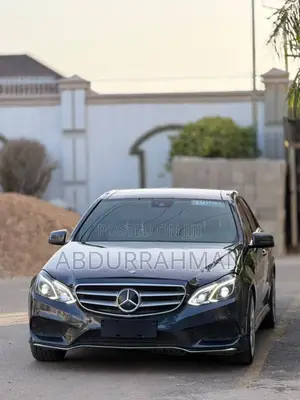 Mercedes-Benz E350 Base BlueTec Sedan (3.0L 6cyl 7A) 2011 Blue
