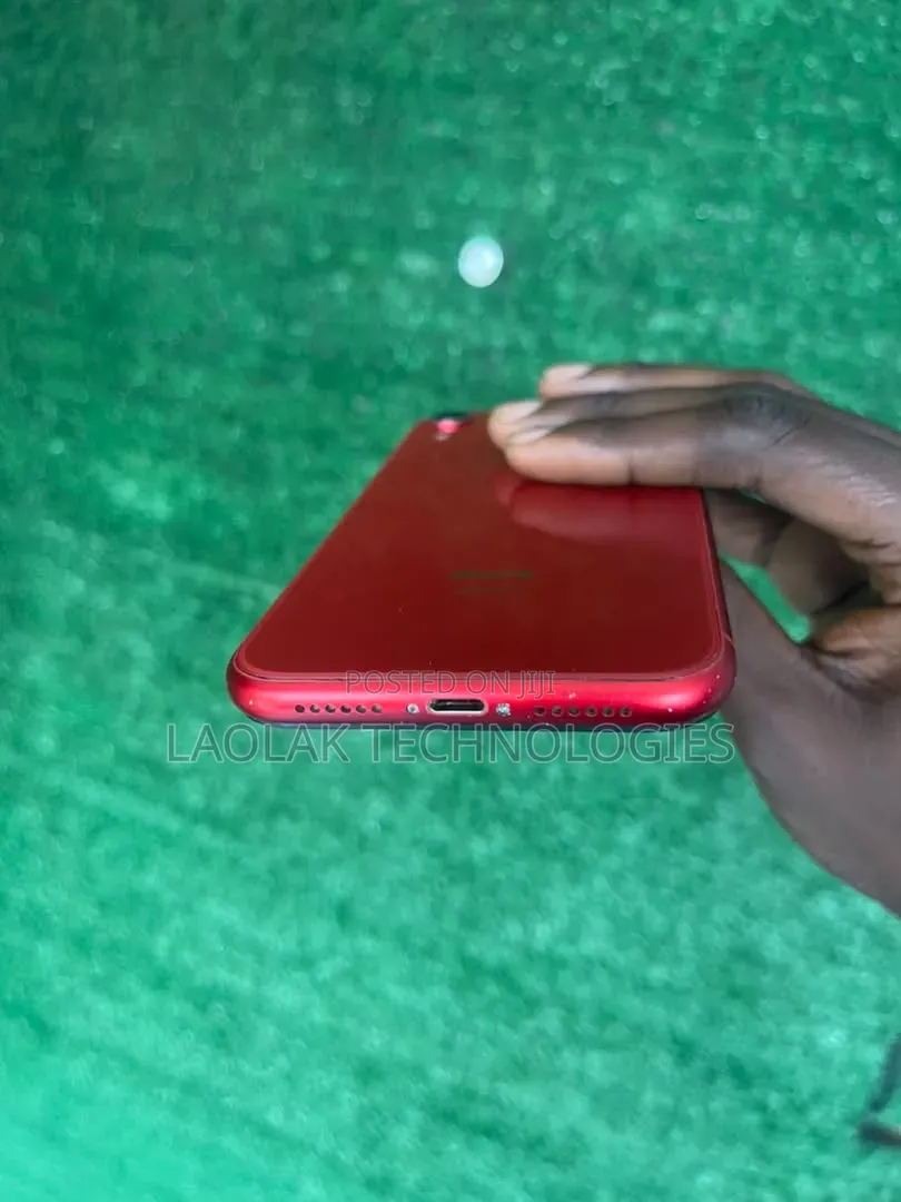 Apple iPhone XR 64 GB Red