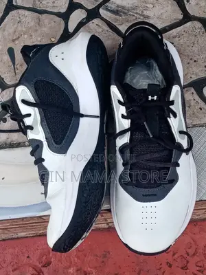 Original Under Armour Lockdown 6 Sneakers - White/Black
