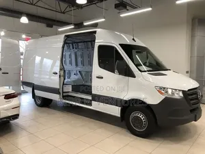 20-Ton Truck for General Cargo Delivery
