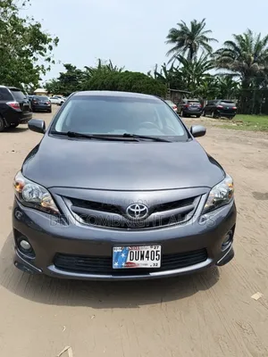 Toyota Corolla S 4dr Sedan (1.8L 4cyl 4A) 2013 Gray